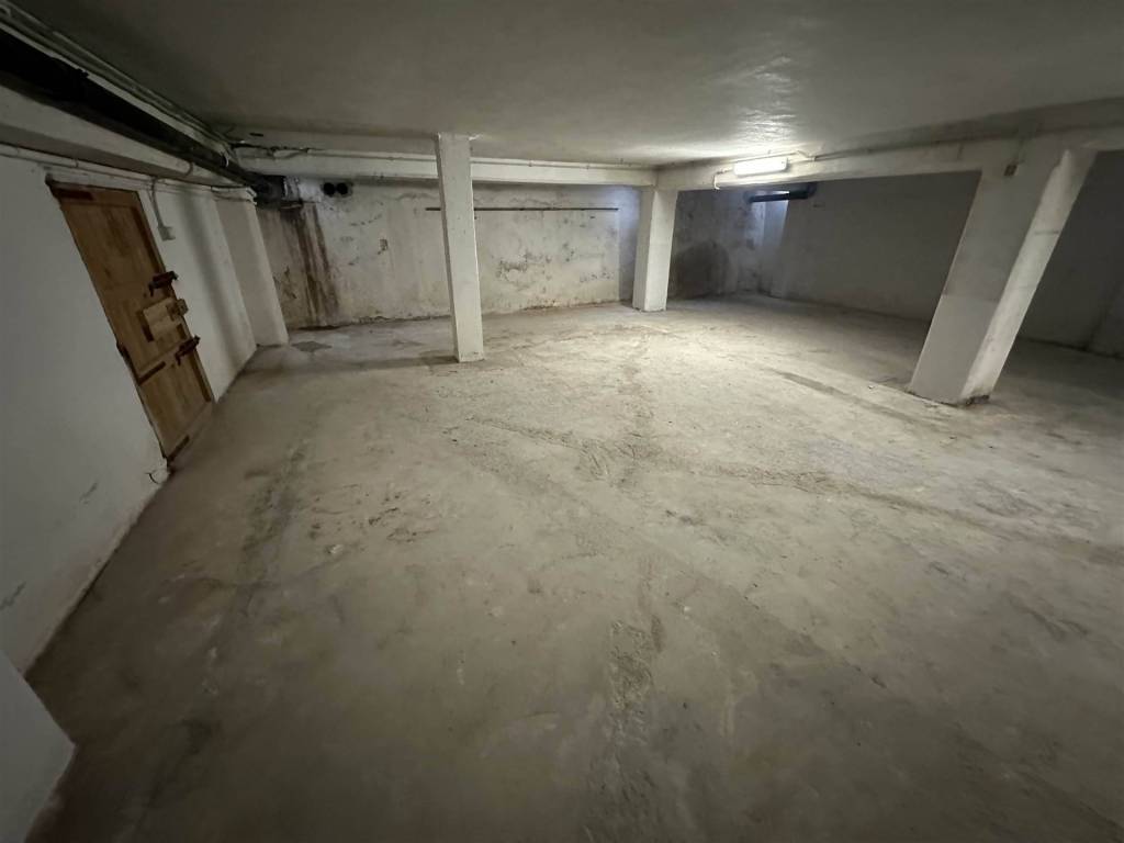 Box / garage a Noli in Piazza aldo moro - Foto 2