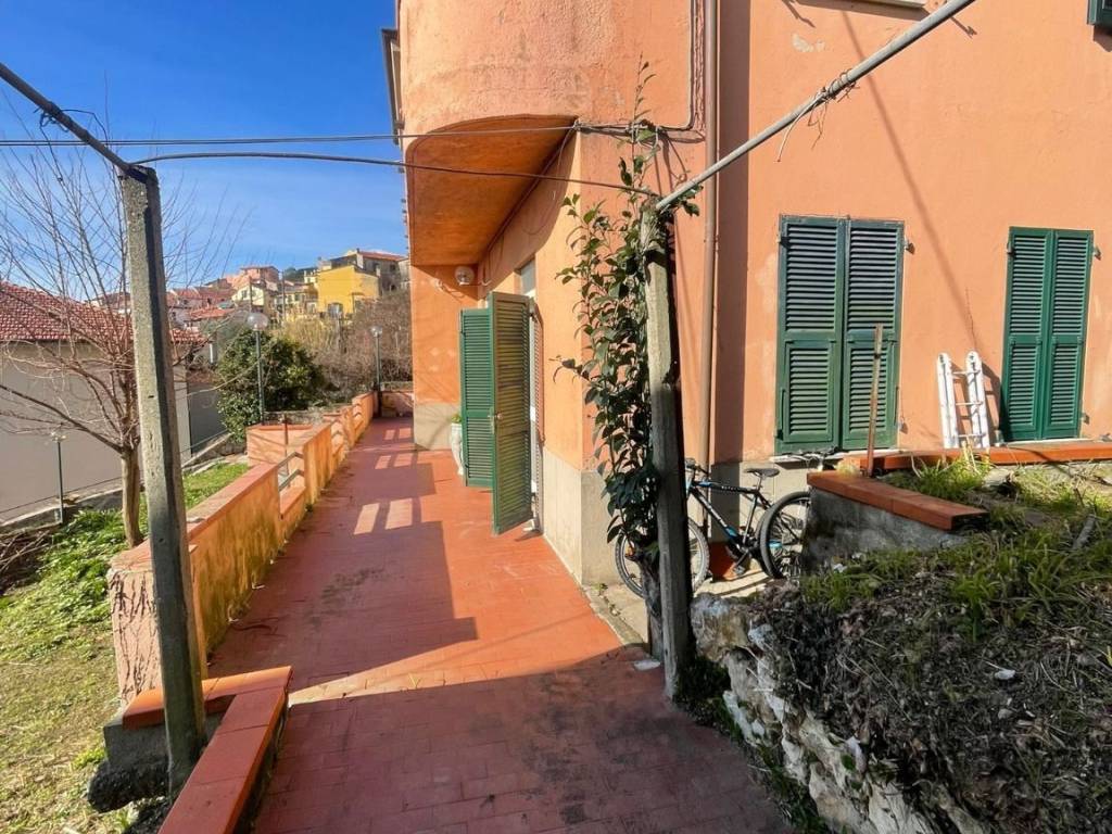 Villa a La spezia in Via Umberto Biancamano, 203 - Foto 2