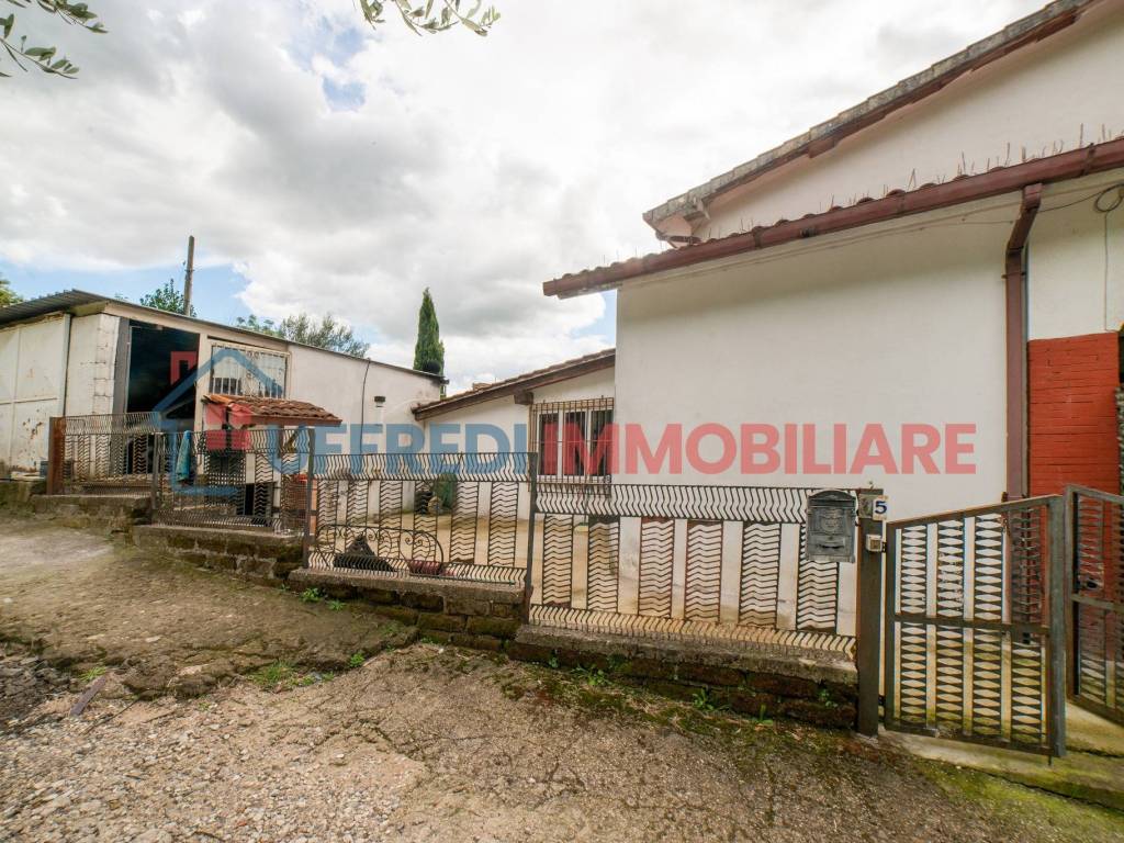 Villa a Paliano in Via Sant'Agata, 25 - Foto 2
