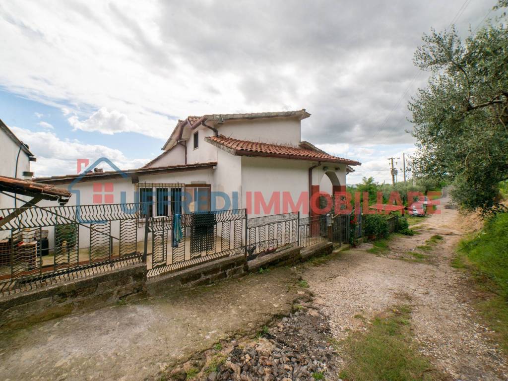 Villa a Paliano in Via Sant'Agata, 25 - Foto 3