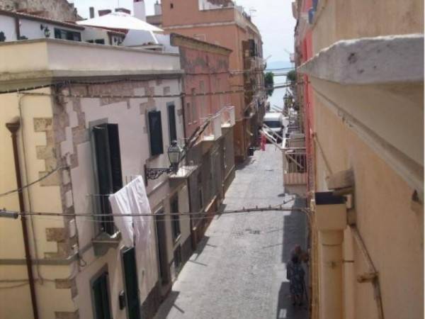 Casa indipendente a Carloforte in Via Tommaso Napoli, 14 - Foto 2