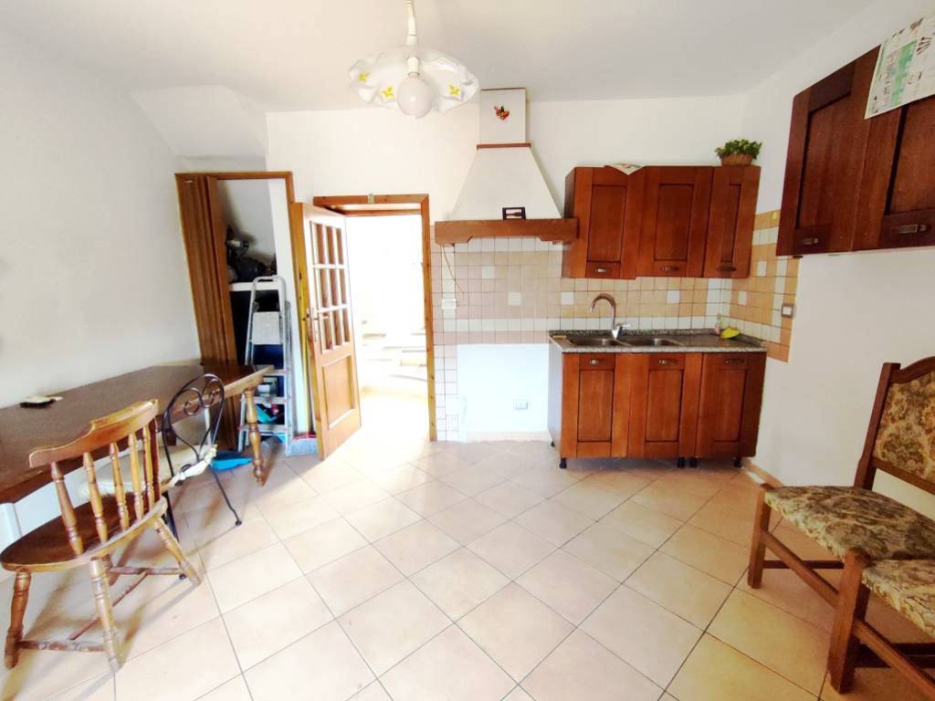 Casa indipendente a Bosa in Via Montenegro - Foto 4