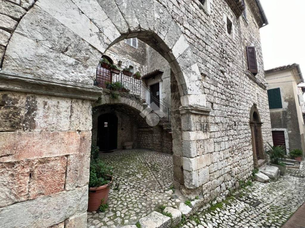 Palazzo / stabile a Veroli in Via porta santa croce, 1 - Foto 2