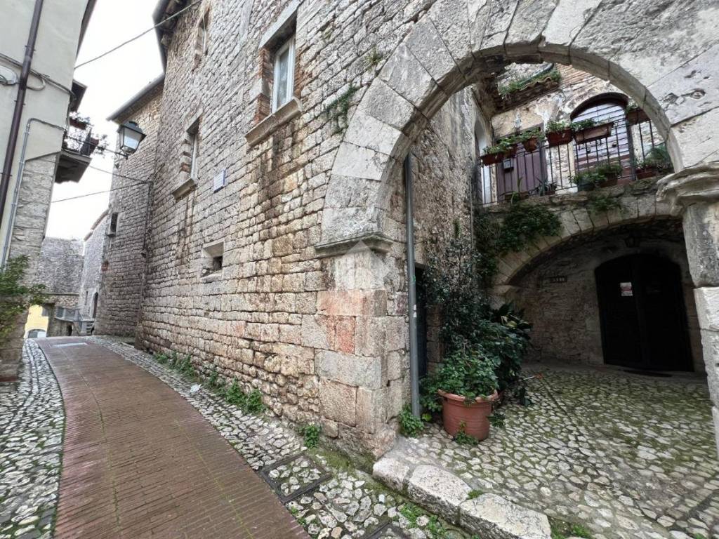 Palazzo / stabile a Veroli in Via porta santa croce, 1 - Foto 3