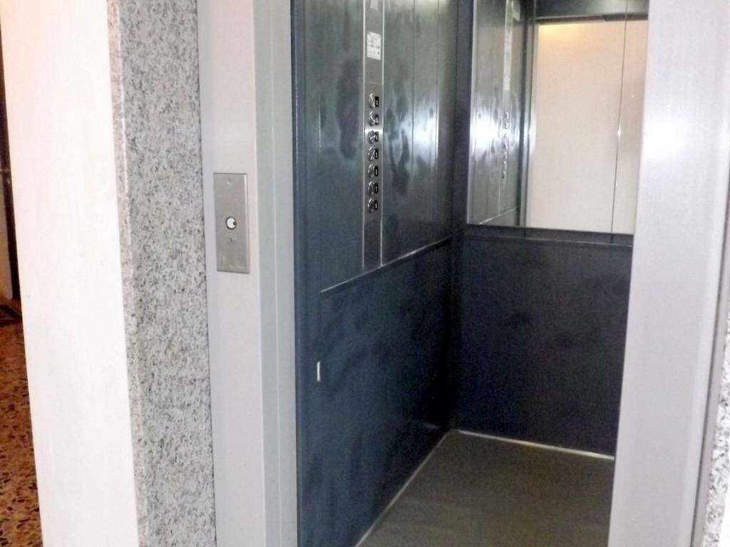 Palazzo / stabile a Oristano in Via Brancaleone Doria, 49 - Foto 2