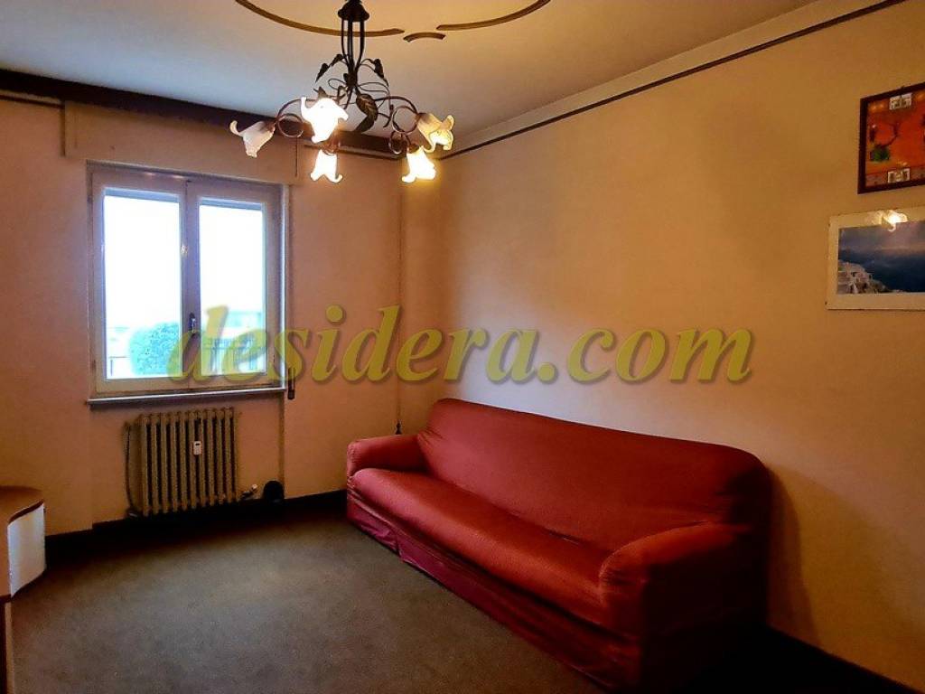 Appartamento a Castelletto sopra ticino in Via Monte Rosa - Foto 2