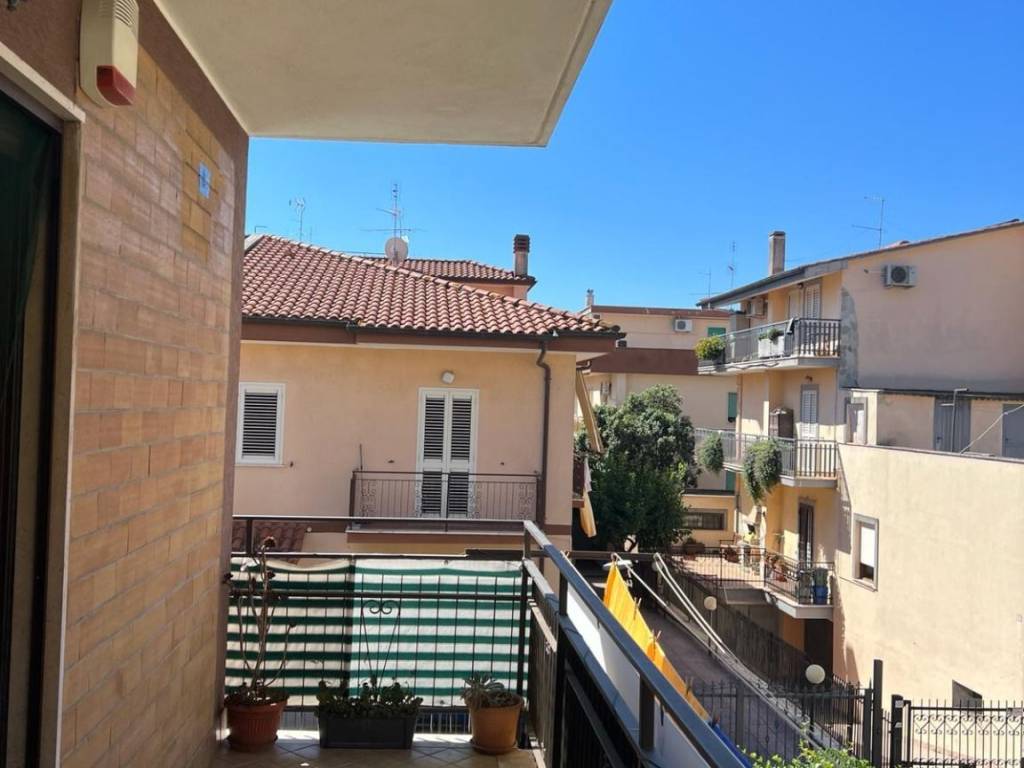 Appartamento a Aprilia in Via Raffaello Sanzio - Foto 3