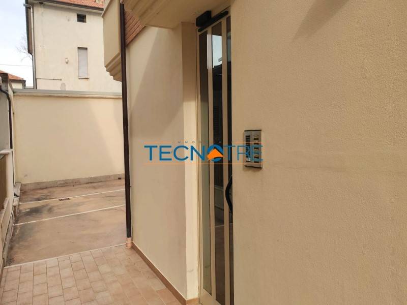 Appartamento a Alba adriatica in Via Piave, 22 - Foto 5