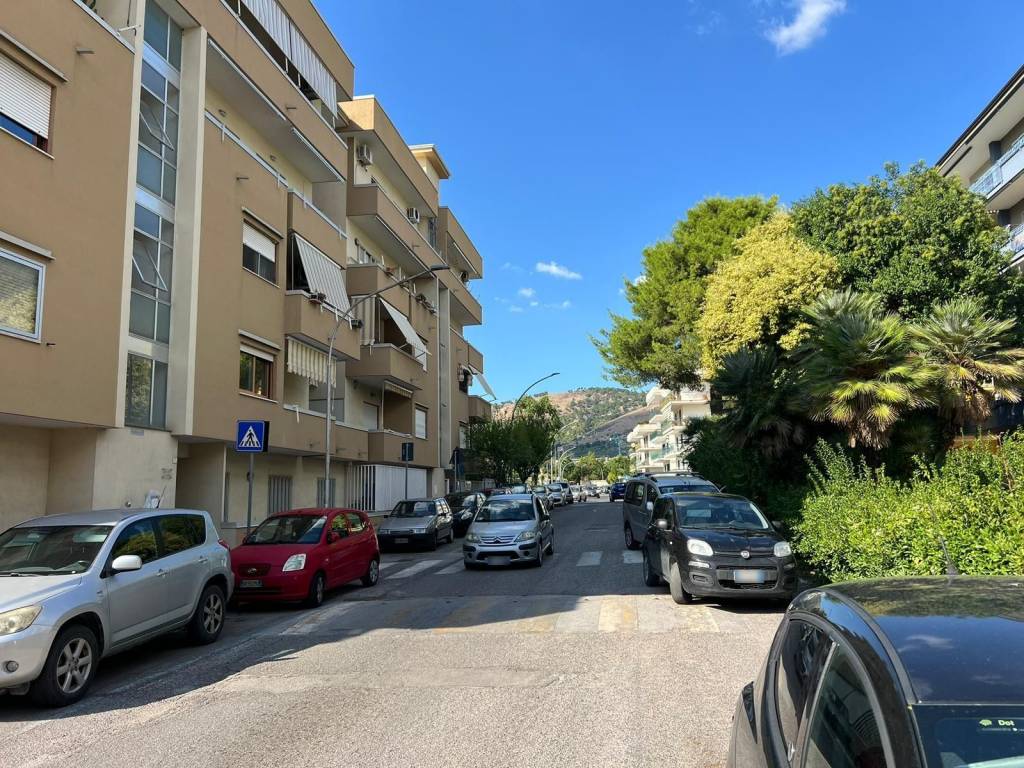 Appartamento a Caserta in Via Achille Berni Canani, 15 - Foto 2