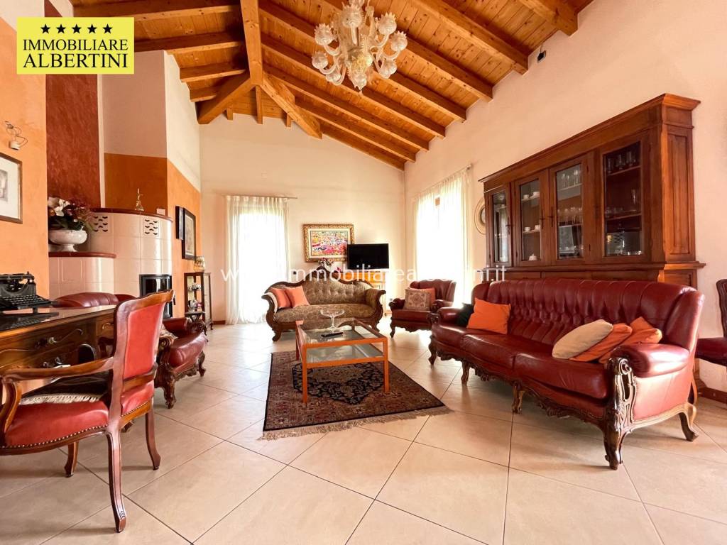 Villa a Villafranca di verona in Via Caluri - Foto 2