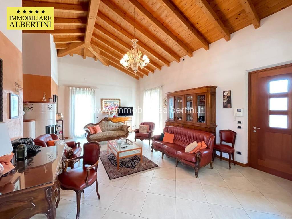 Villa a Villafranca di verona in Via Caluri - Foto 5