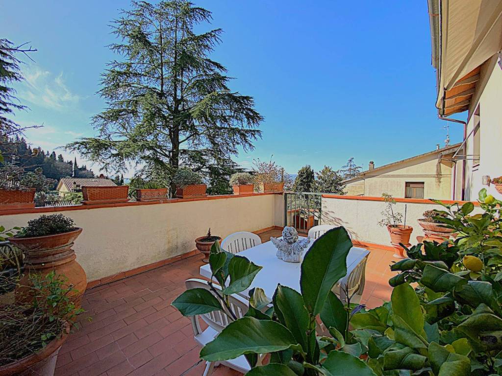 Appartamento a Calenzano in Via Trilussa - Foto 2