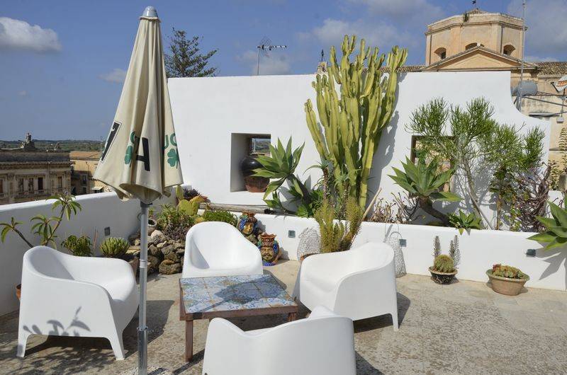 Casa indipendente a Noto in Via Matteo Raeli, 16 - Foto 4
