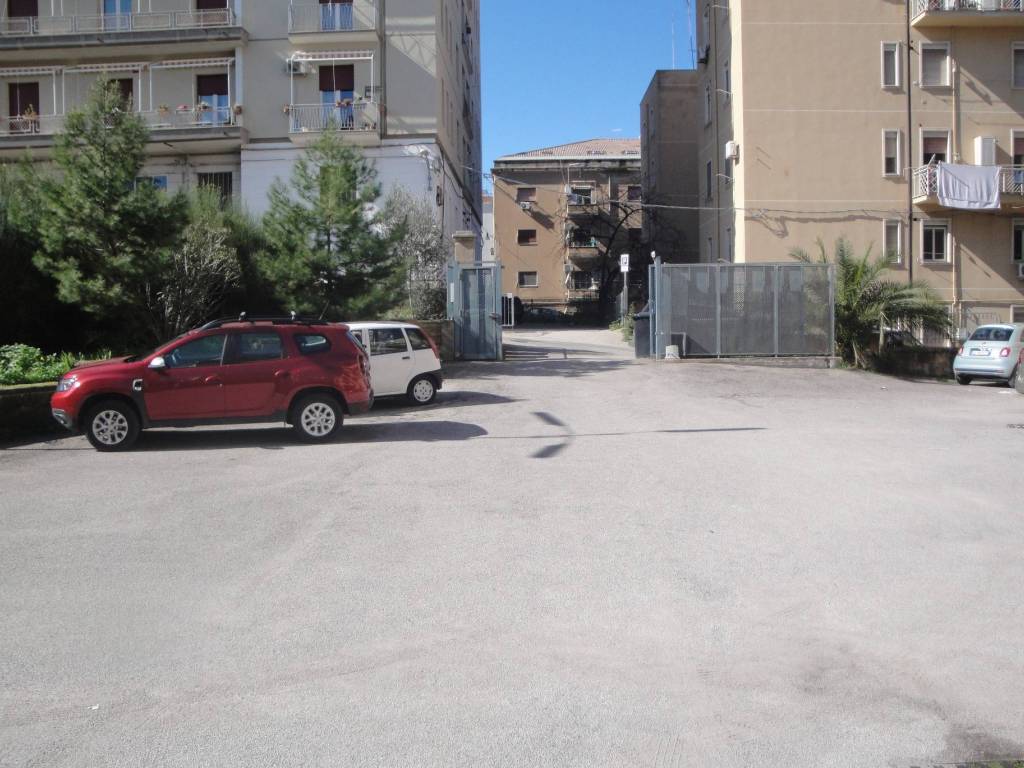 Appartamento a Caltanissetta in Via Lombardia - Foto 4