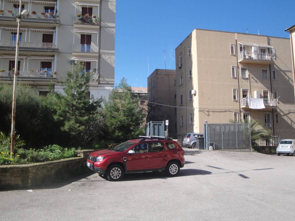 Appartamento a Caltanissetta in Via Lombardia - Foto 5