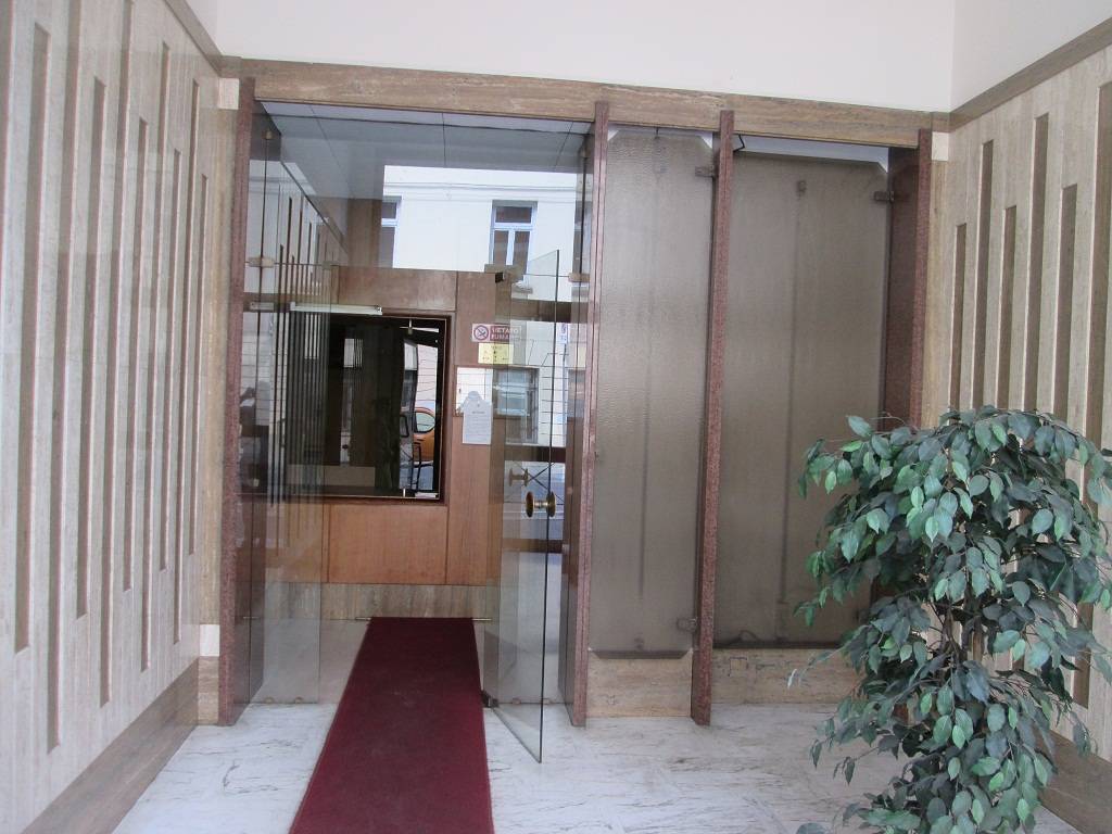 Appartamento a Biella in Via Camillo Benso di Cavour, 3 - Foto 2