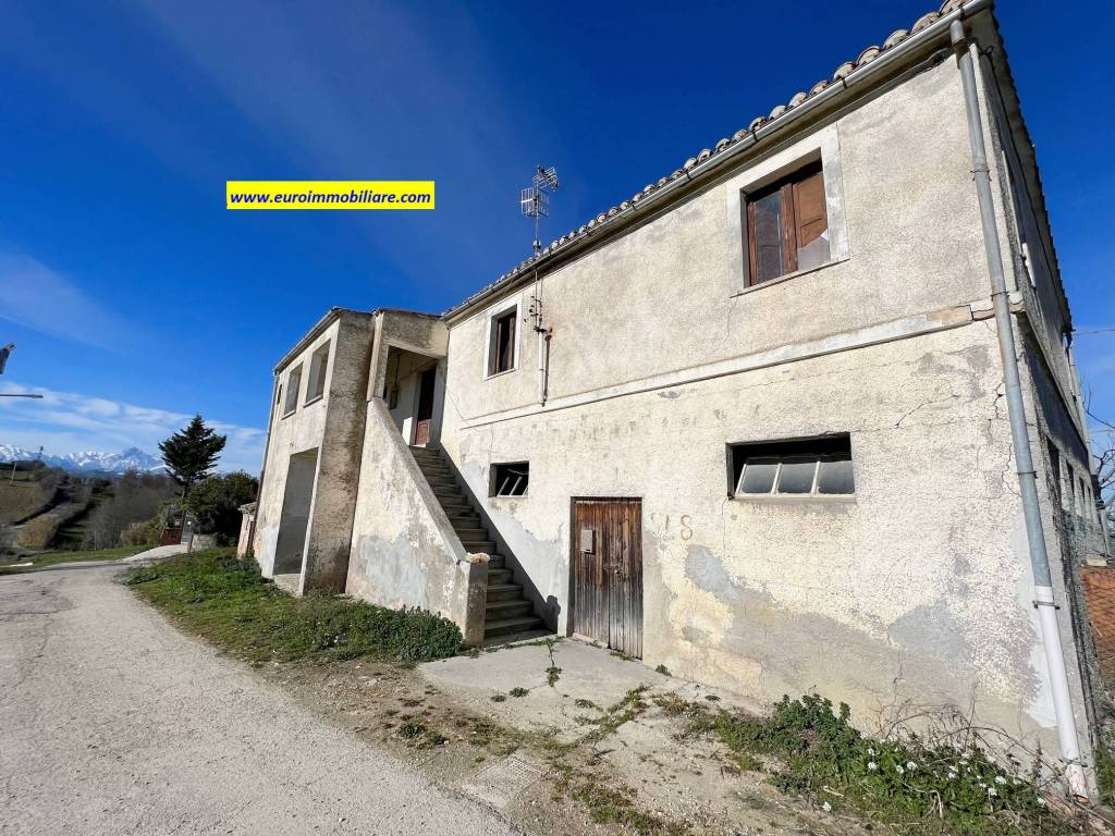 Villa a Atri in Via Torre Ronci - Foto 4