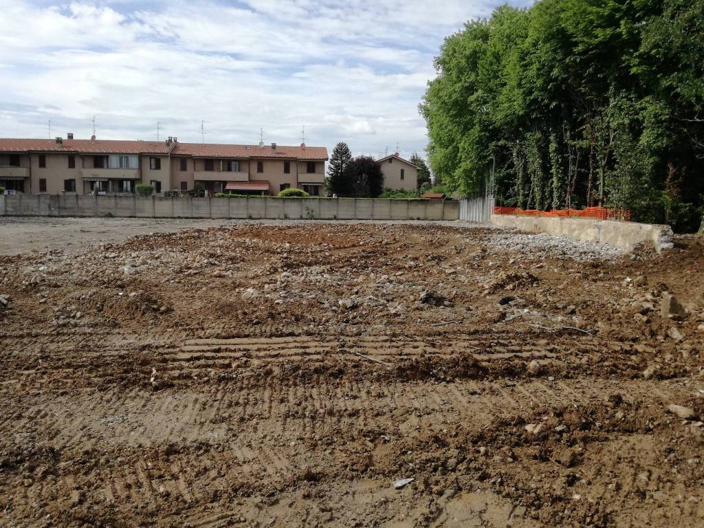 Terreno a Carate brianza in Via Cristoforo Colombo, 16 - Foto 3