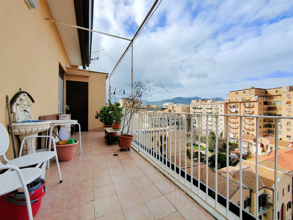 Attico / mansarda a Palermo in Via Ciullo D'Alcamo - Foto 2