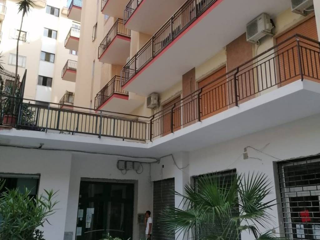 Appartamento a Salerno in Corso Giuseppe Garibaldi, 31 - Foto 2
