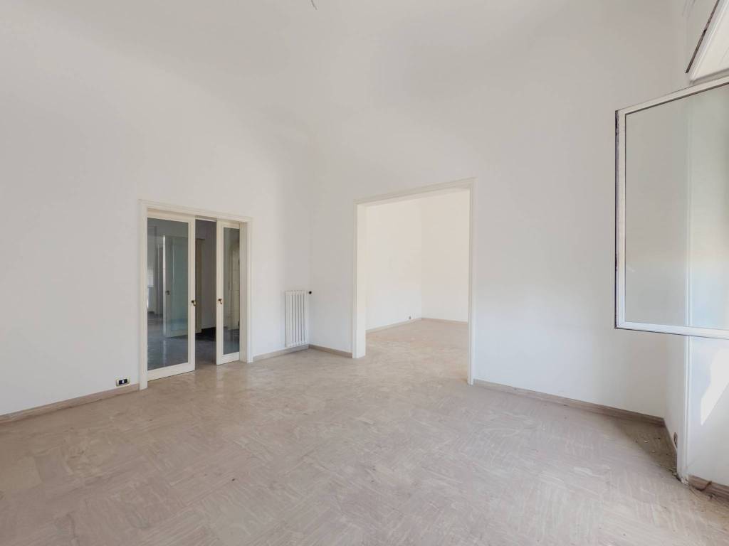 Appartamento a Taranto in Piazza Maria Immacolata, 5 - Foto 4