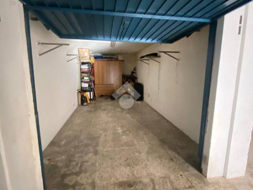 Box / garage a Brindisi in Via Ruggero Flores, 1 - Foto 5