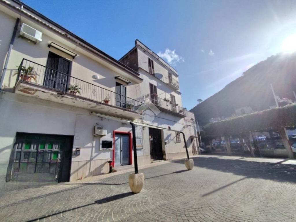 Casa indipendente a Arienzo in Piazza Crescenzo Guida, 6 - Foto 2