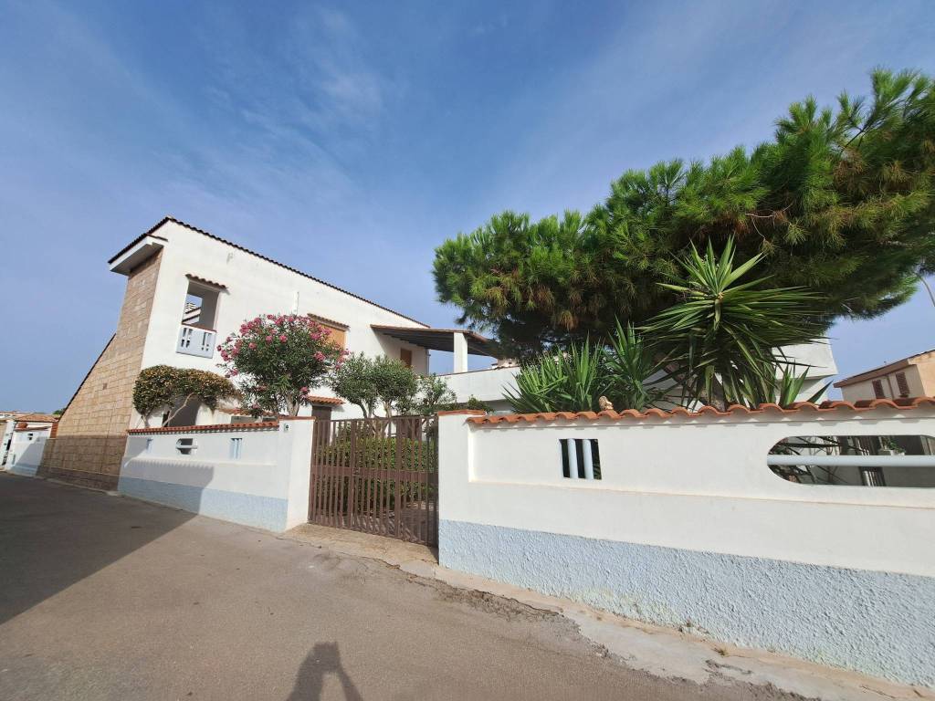 Villa a Calasetta in Via Fiume, 77 - Foto 2