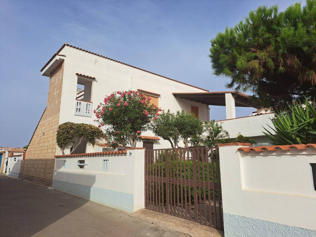 Villa a Calasetta in Via Fiume, 77 - Foto 3