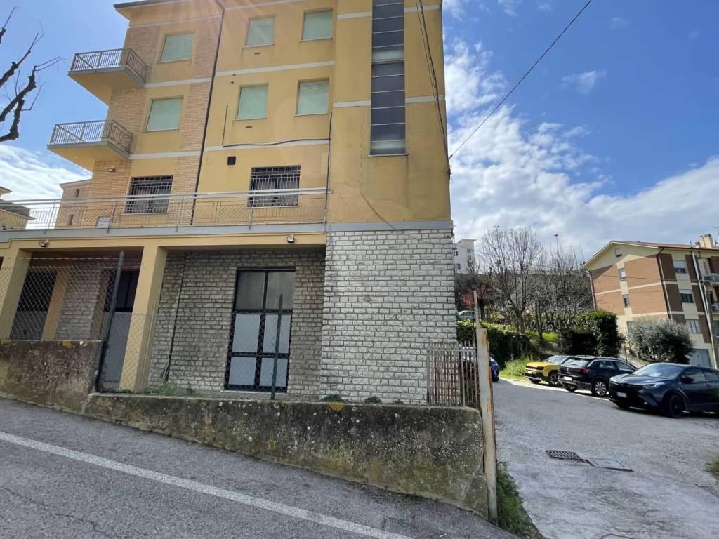 Appartamento a San costanzo in Viale della Libertà, 3, 61039 - Foto 5