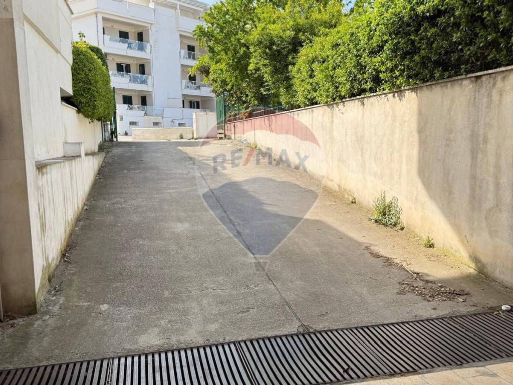 Box / garage a Vieste in Via Antico Porto Aviane - Foto 3