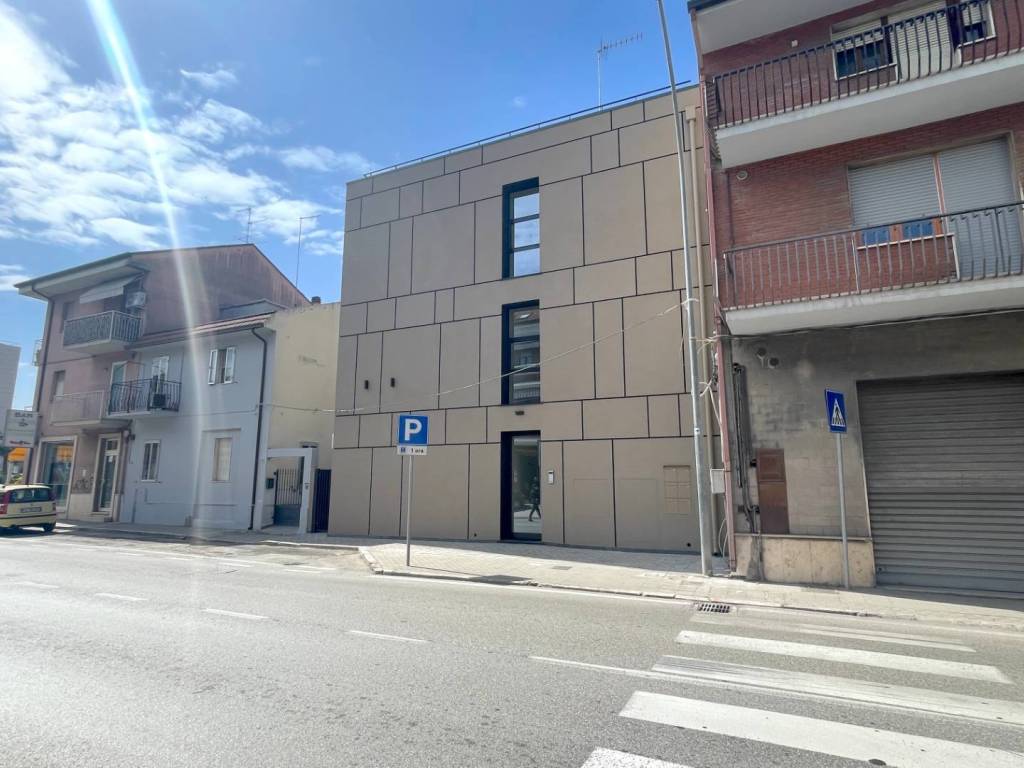 Appartamento a San benedetto del tronto in Via Silvio Pellico, 134 - Foto 2
