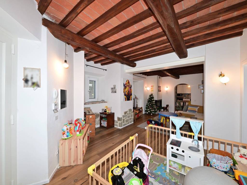 Casa indipendente a Castiglion fiorentino in Via Pozzo Nuovo, 35 - Foto 3