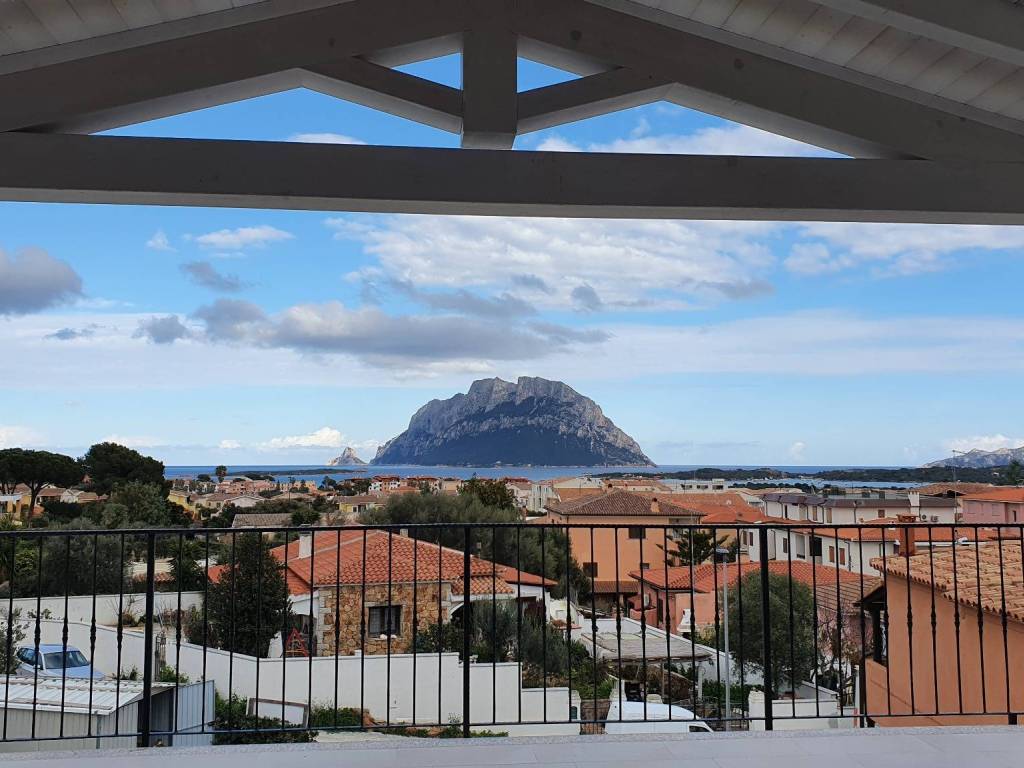Villa a Loiri porto san paolo in Via Donatello - Foto 2