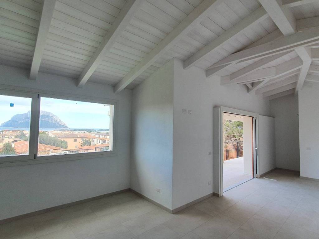 Villa a Loiri porto san paolo in Via Donatello - Foto 5