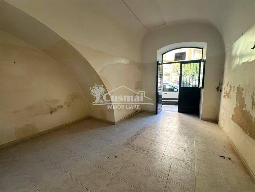 Appartamento a Andria in Piazza Ruggiero Settimo - Foto 2