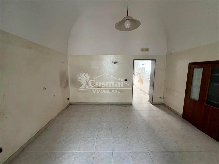 Appartamento a Andria in Piazza Ruggiero Settimo - Foto 4