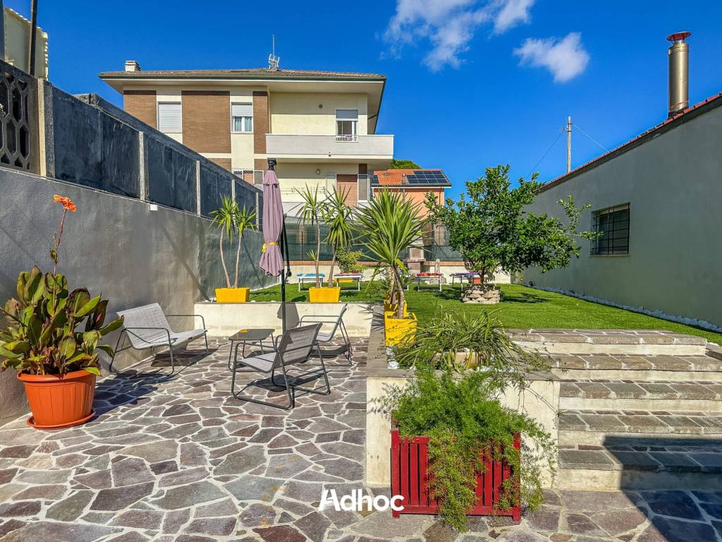 Casa indipendente a Fano in Viale Romagna, 123 - Foto 2