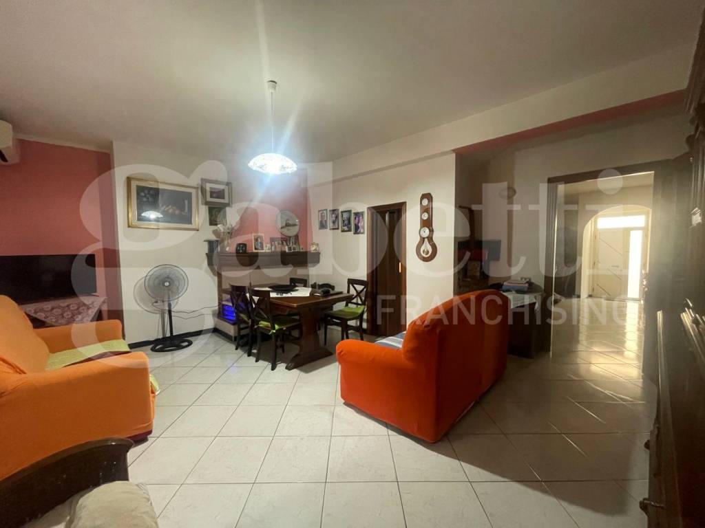 Casa indipendente a Oristano in VIA OTHOCA, 18 - Foto 4