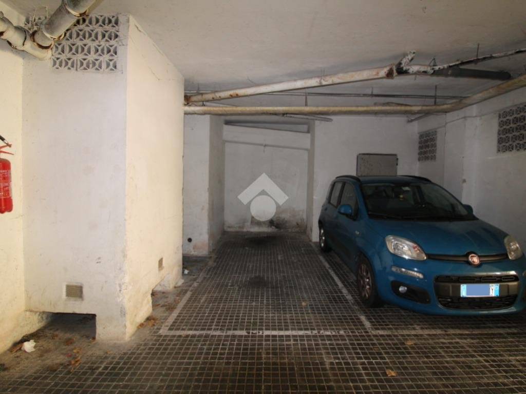 Box / garage a Brindisi in Via Solferino, 6 - Foto 4