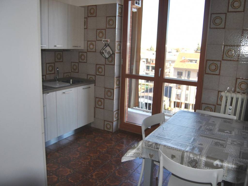 Appartamento a Alba in Via Padre Giuseppe Girotti, 6 - Foto 4