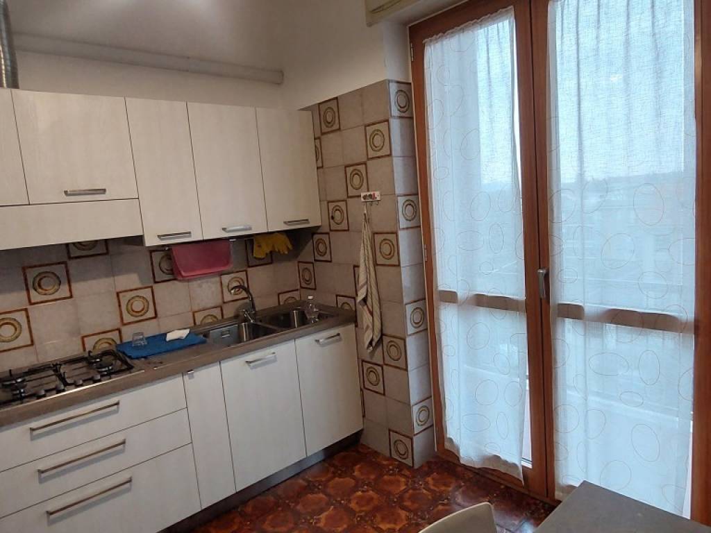 Appartamento a Alba in Via Padre Giuseppe Girotti, 6 - Foto 5