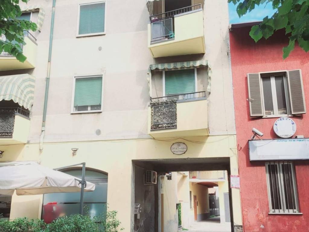 Appartamento a Bollate in Via Camillo Benso di Cavour - Foto 2