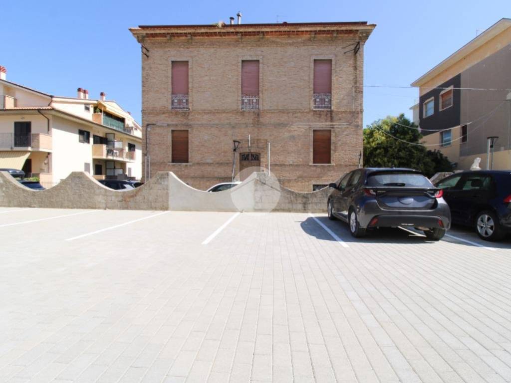 Box / garage a Pineto in Via Imperia - Foto 2