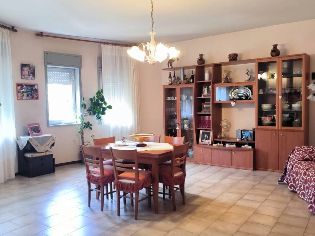 Appartamento a Caltanissetta in Via Gabriele Amico Valenti, 105 - Foto 3