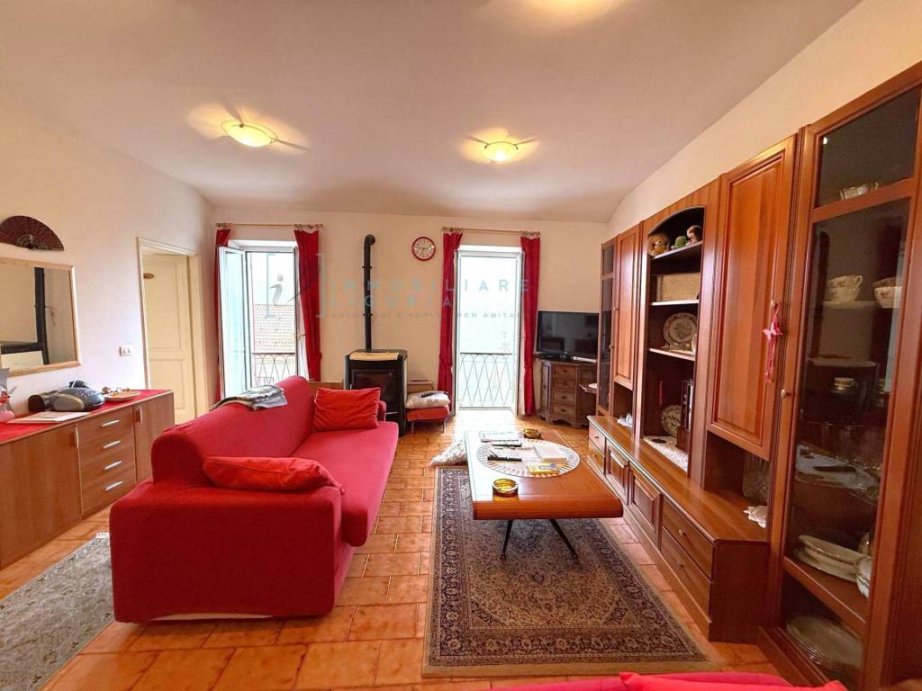 Appartamento a Rezzo in Via Roma - Foto 2