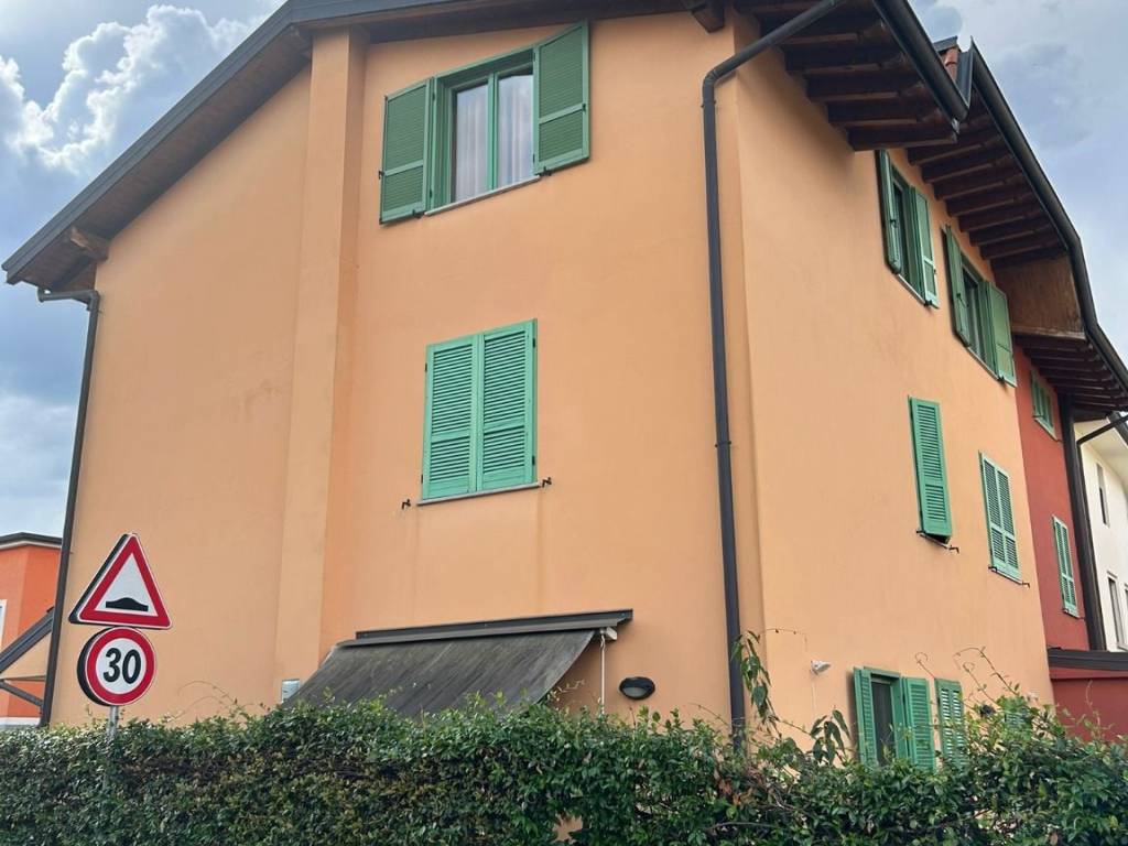 Appartamento a Brembate in Via Fratelli Calvi - Foto 3