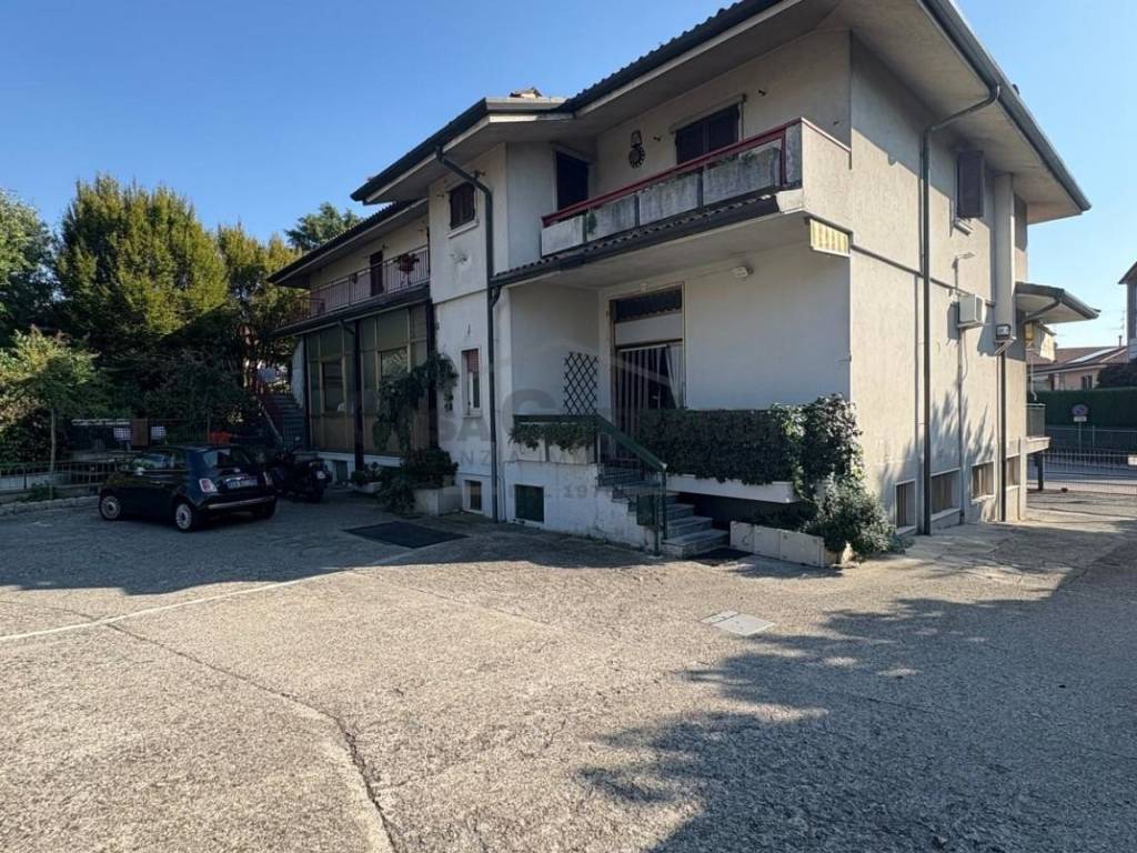 Immobile a Capriate san gervasio in Via Vittorio Veneto - Foto 3