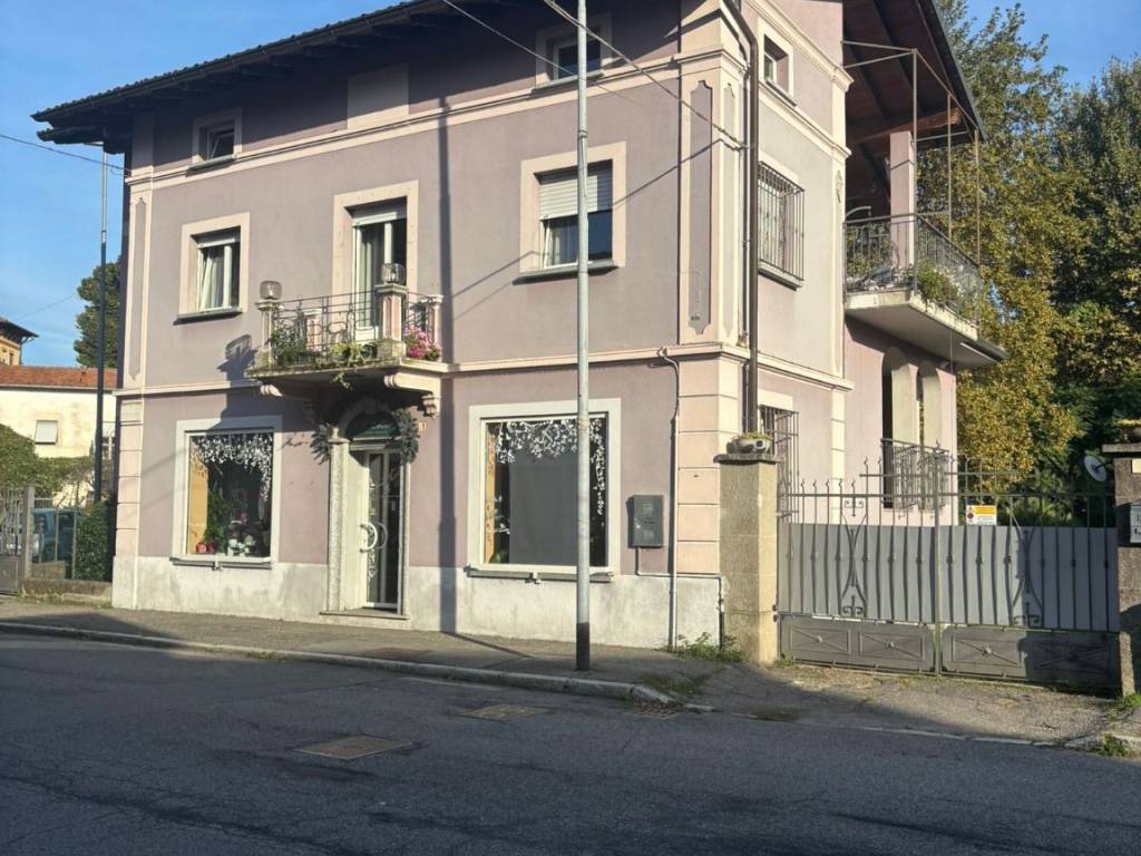 Villa a Cittiglio in Via Guglielmo Marconi - Foto 3