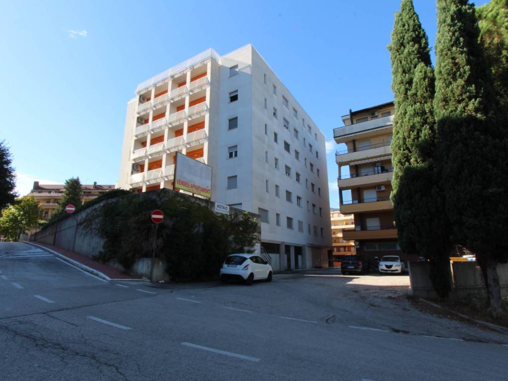 Appartamento a Folignano in Via Agrigento - Foto 2